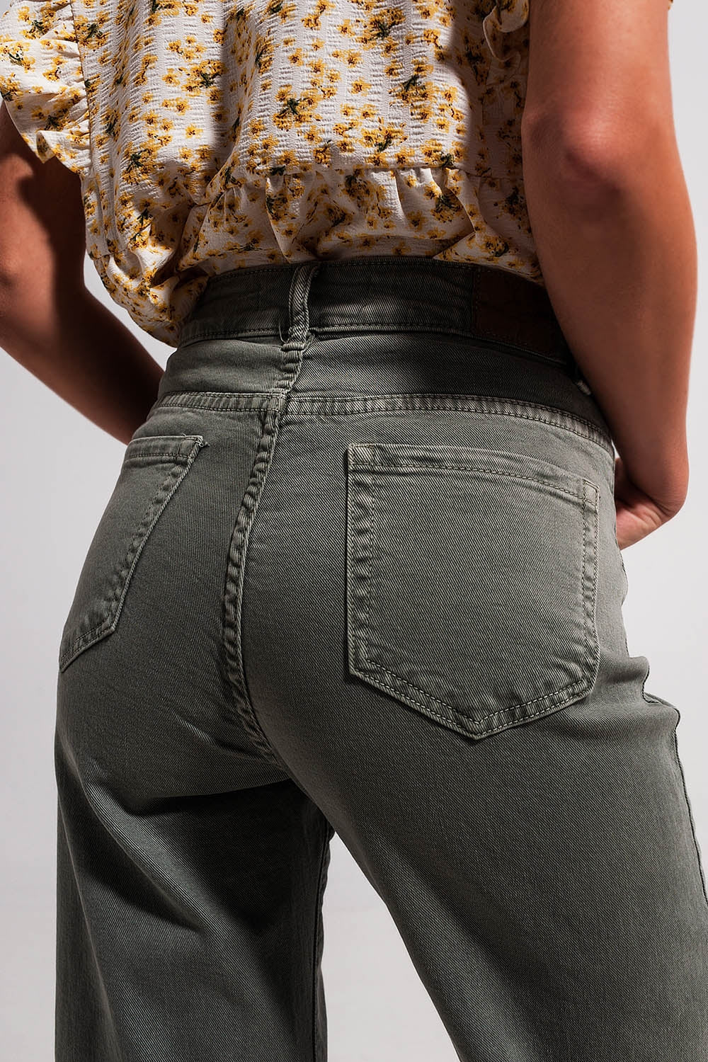 Vaqueros gris de pernera ancha Q2