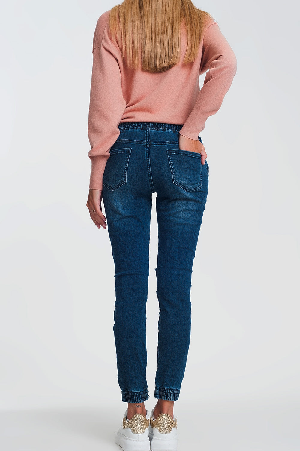 Vaqueros ligeros estilo joggers azul oscuro Q2