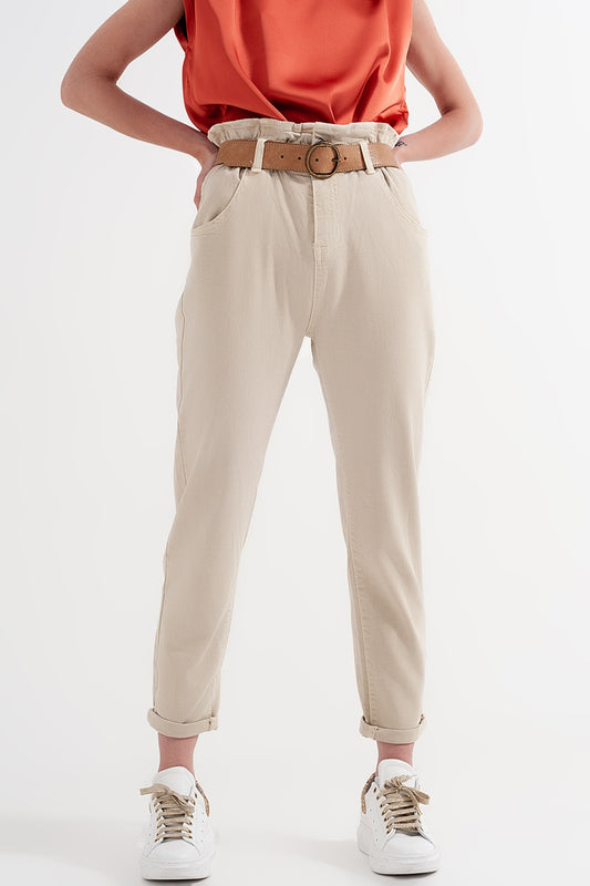 Q2 Vaqueros Mom con cintura elástica paperbag en beige