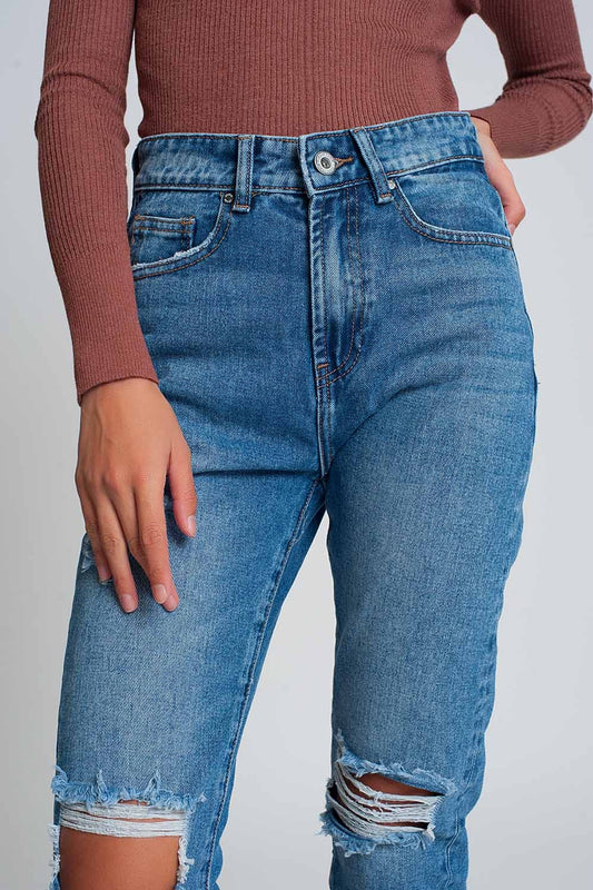 Q2 Vaqueros mom de talle alto con rodillas rotas en azul oscuro lavado