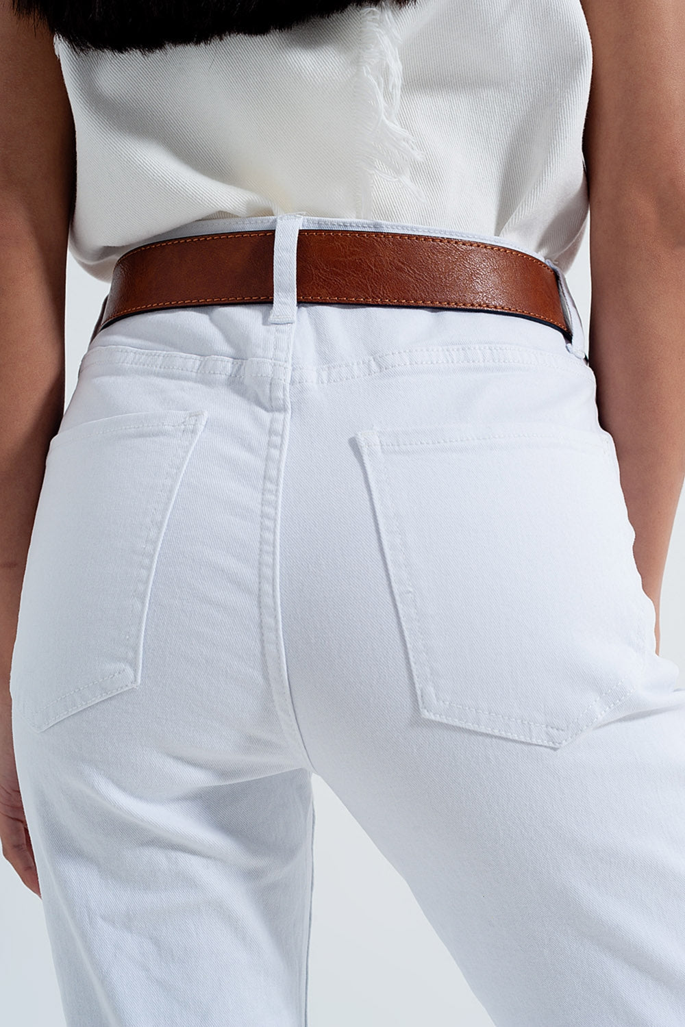 Vaqueros mom en color blanco Q2