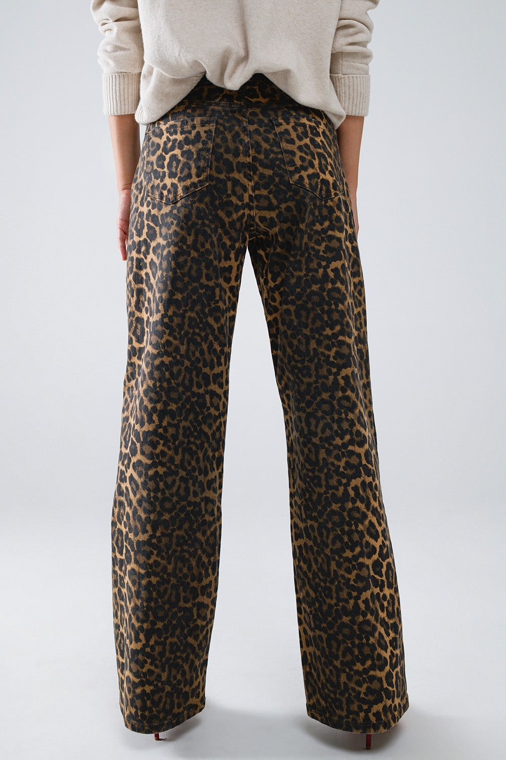 Vaqueros rectos con estampado de leopardo Q2