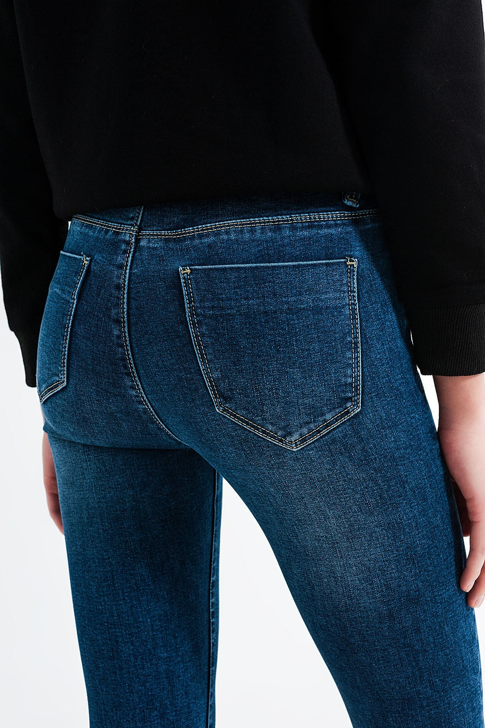 Vaqueros skinny con lavado azul medio de talle alto Q2