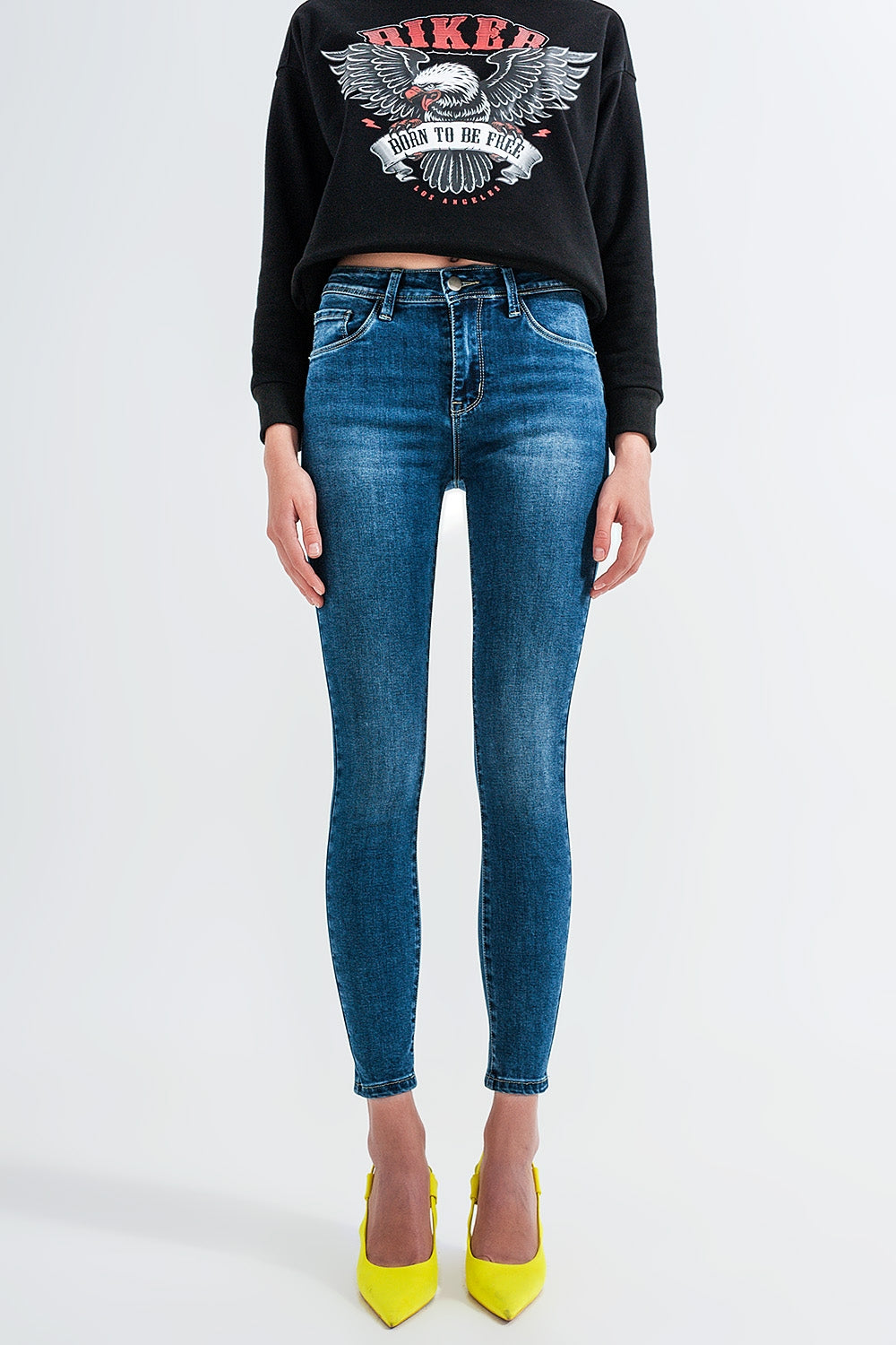 Vaqueros skinny con lavado azul medio de talle alto Q2