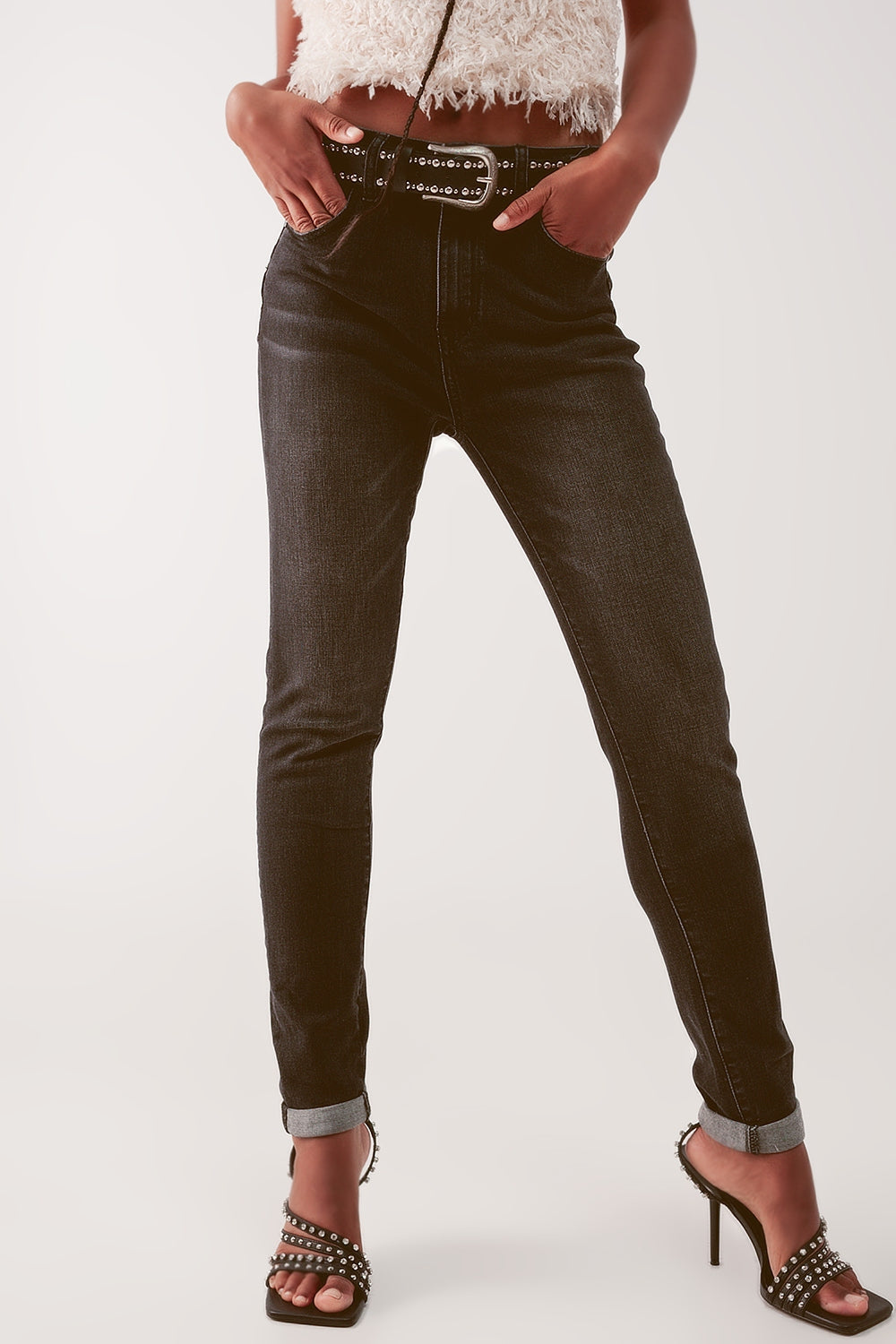 Vaqueros skinny en negro deslavado con cintura alta Q2