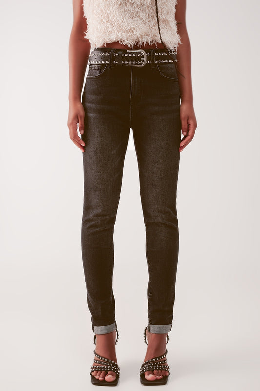 Q2 Vaqueros skinny en negro deslavado con cintura alta
