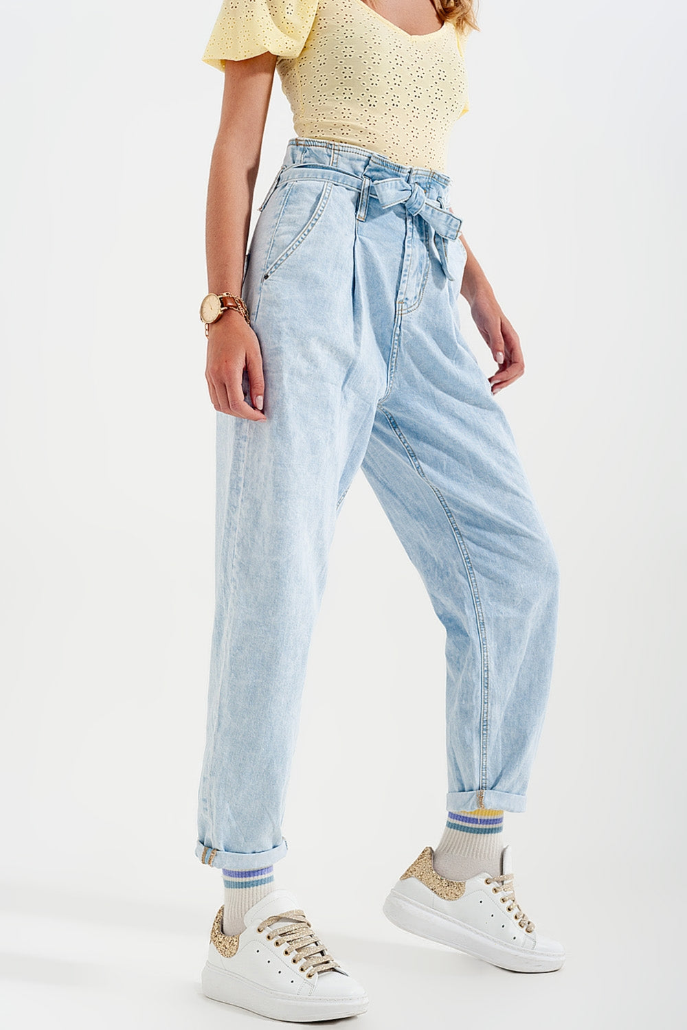 Vaqueros tapered con cintura paper bag en lavado claro vintage Q2