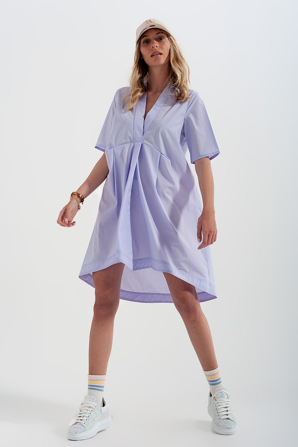 Vestido amplio corto en color lila a capas Q2