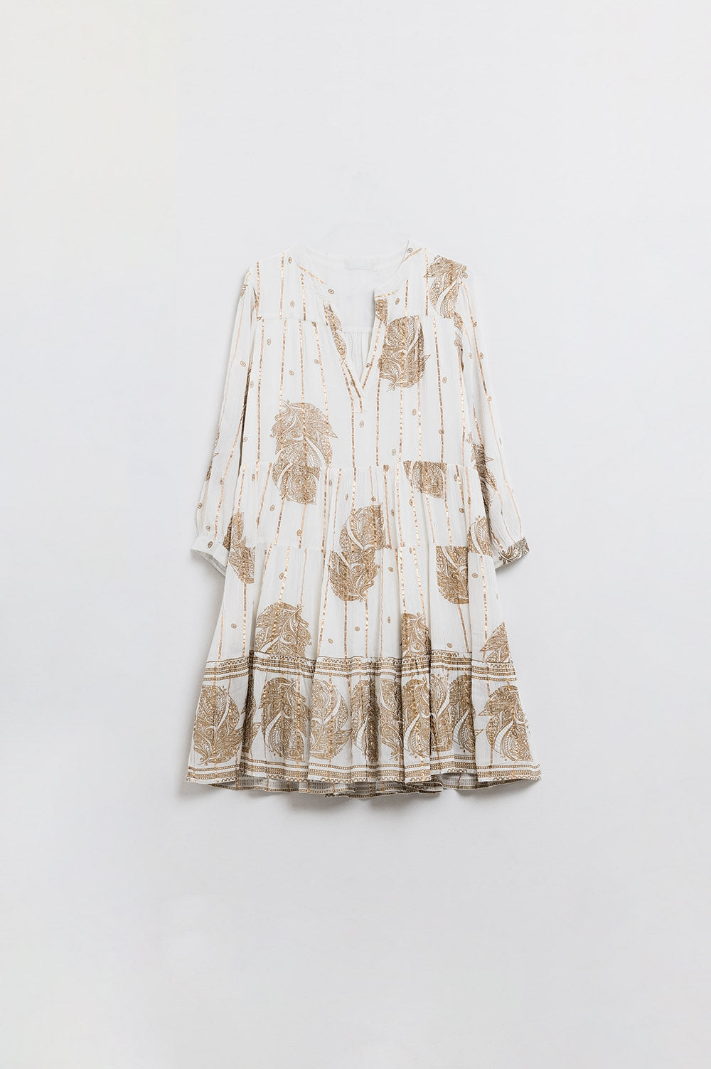 Vestido boho de manga larga con estampado de hojas y detalles de lúrex en blanco Q2