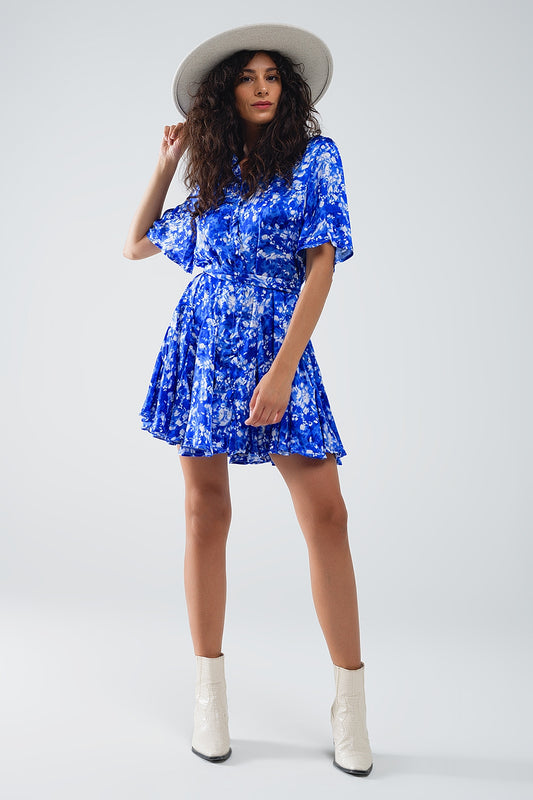 Q2 Vestido camisero corto fluido con mangas de ángel en estampado abstracto azul