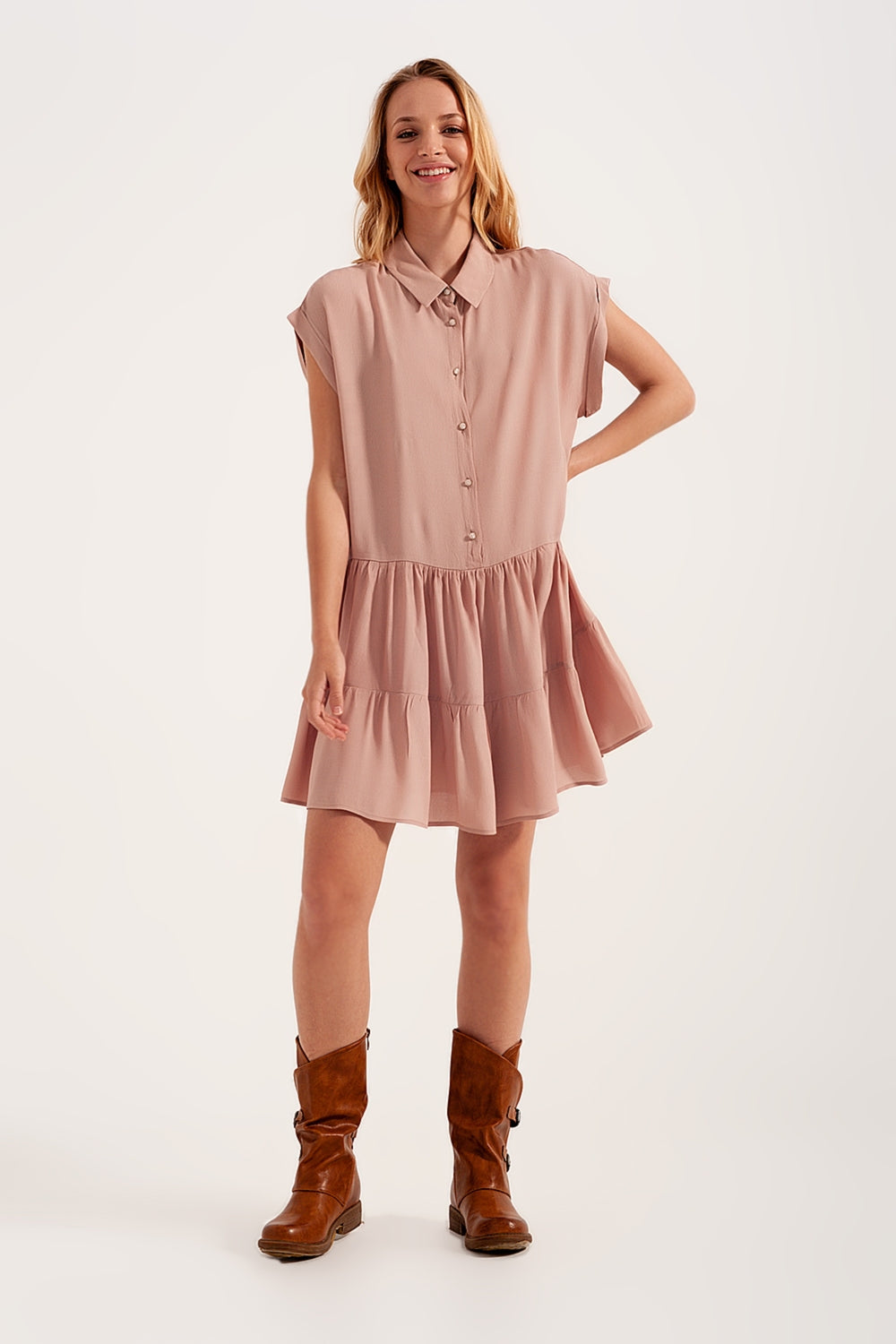 Vestido camisero corto y bajo escalonado rosa claro Q2