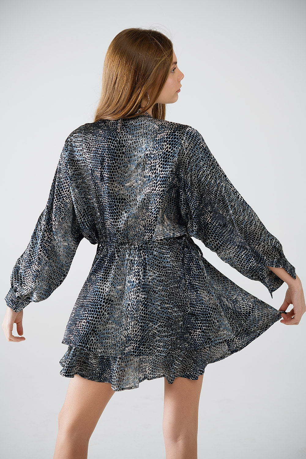 vestido de gasa con estampado de leopardo gris Q2