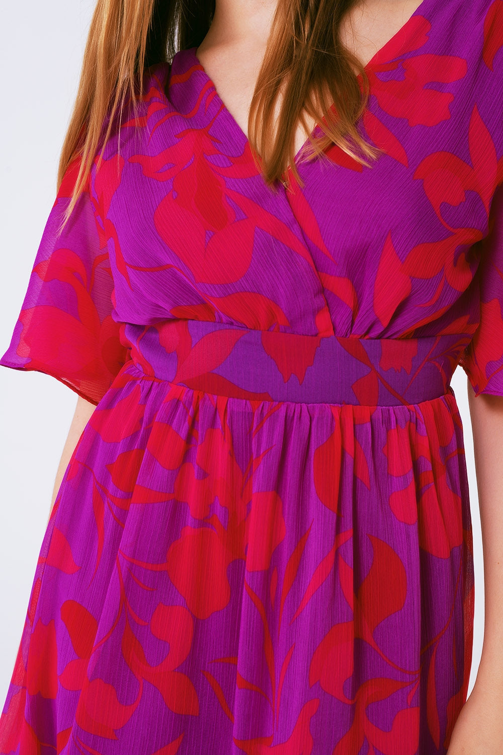 Vestido de gasa estampado de flores en manga corta Q2