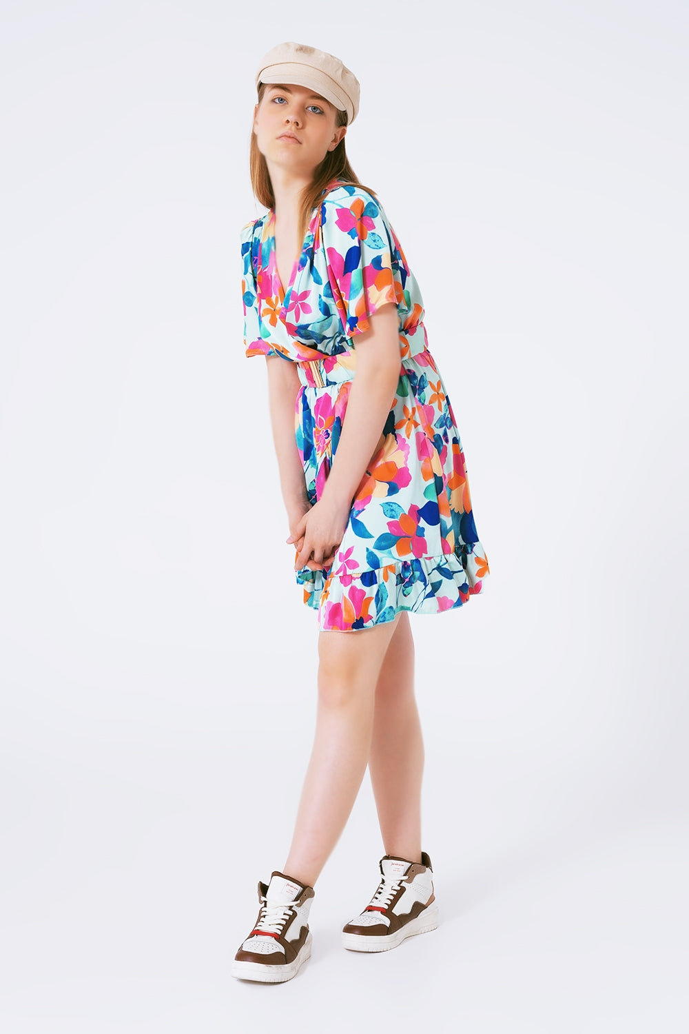 Vestido de raso suave estampado flores con cinturon Q2