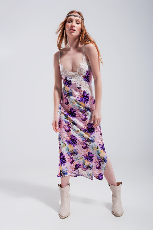 Q2 Vestido de tirantes con estampado floral variado de satén morado
