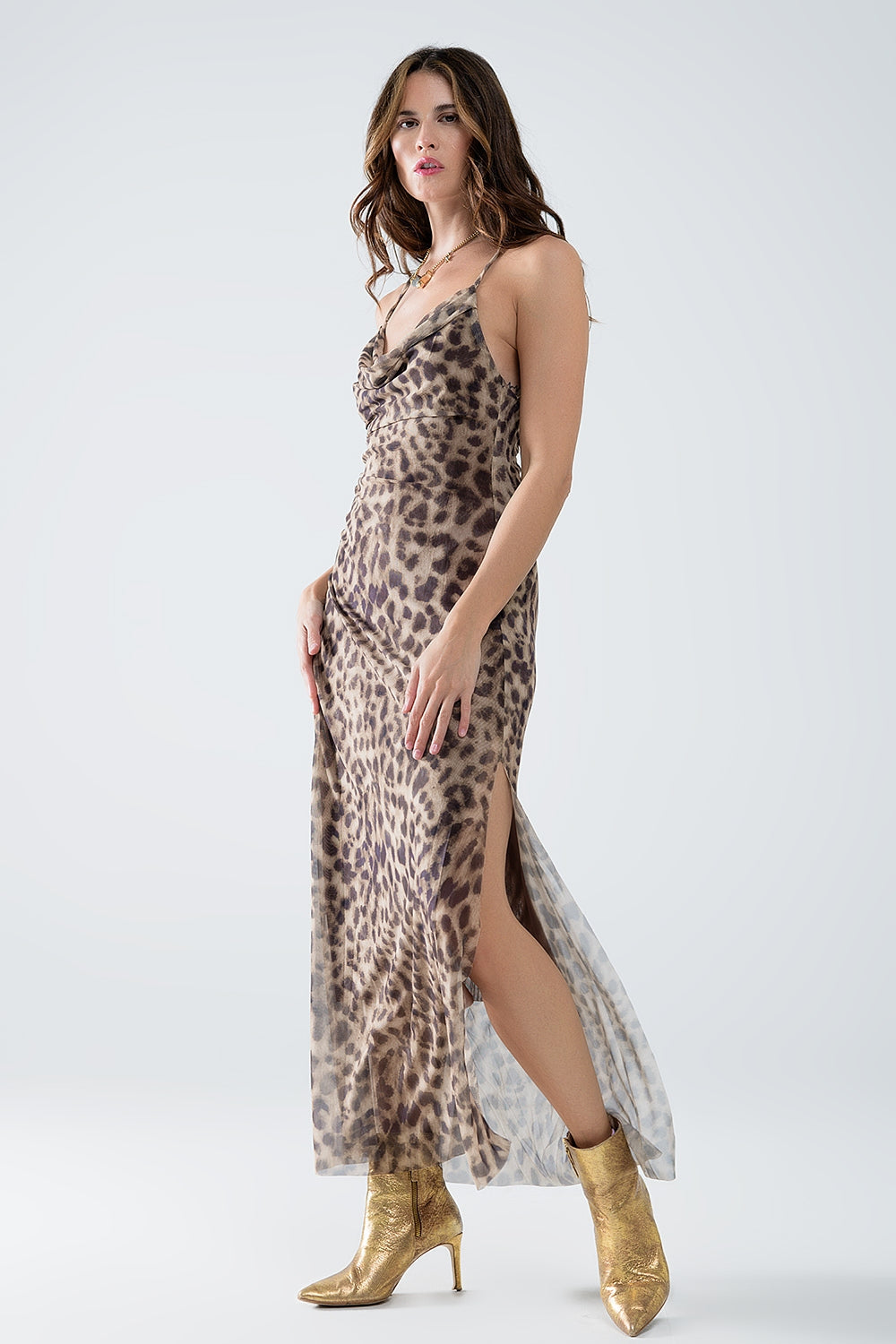 Vestido de tirantes de leopardo en tejido de malla Q2