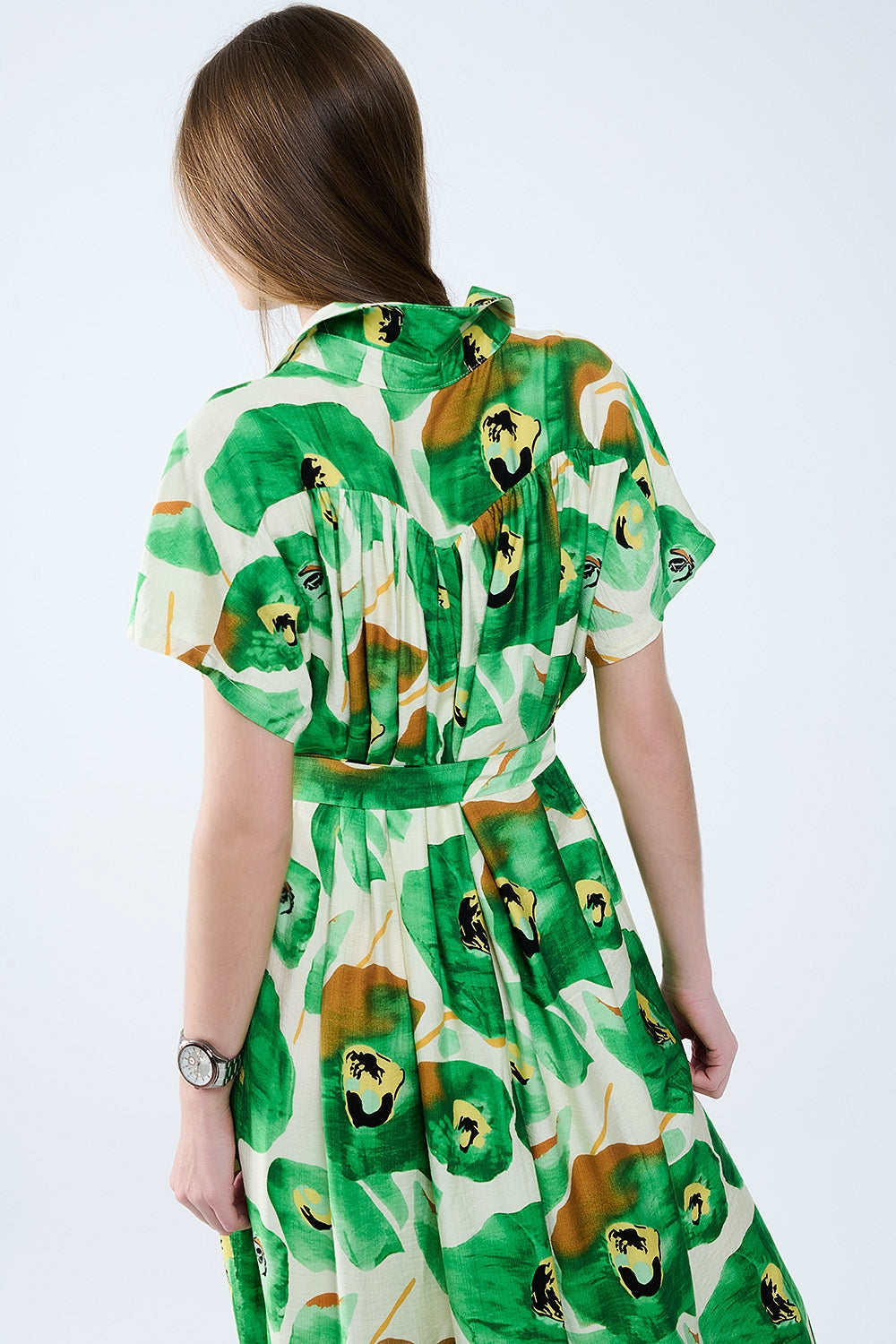 Vestido Floral Bliss en tonos verdes y cálidos Q2