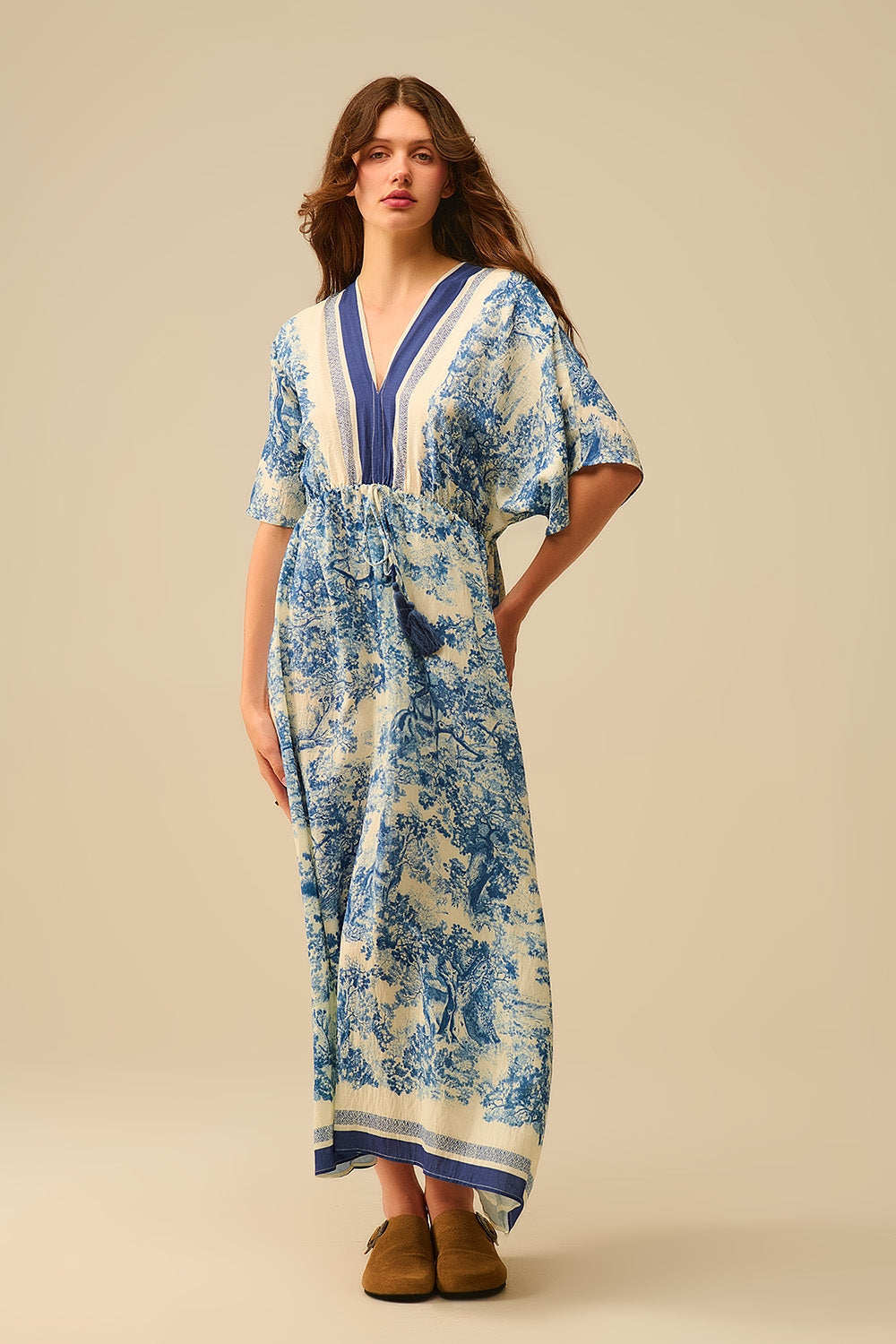 Vestido fluido con cuello en V y estampado Toile de Jouy Q2