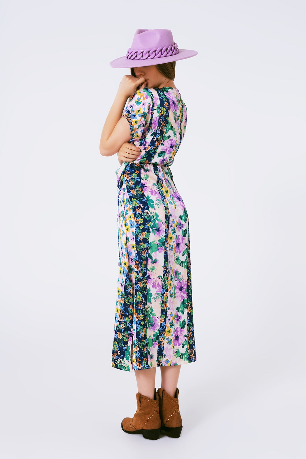 Vestido largo con estampado de flores y nudo frontal en multicolor morado y verde Q2
