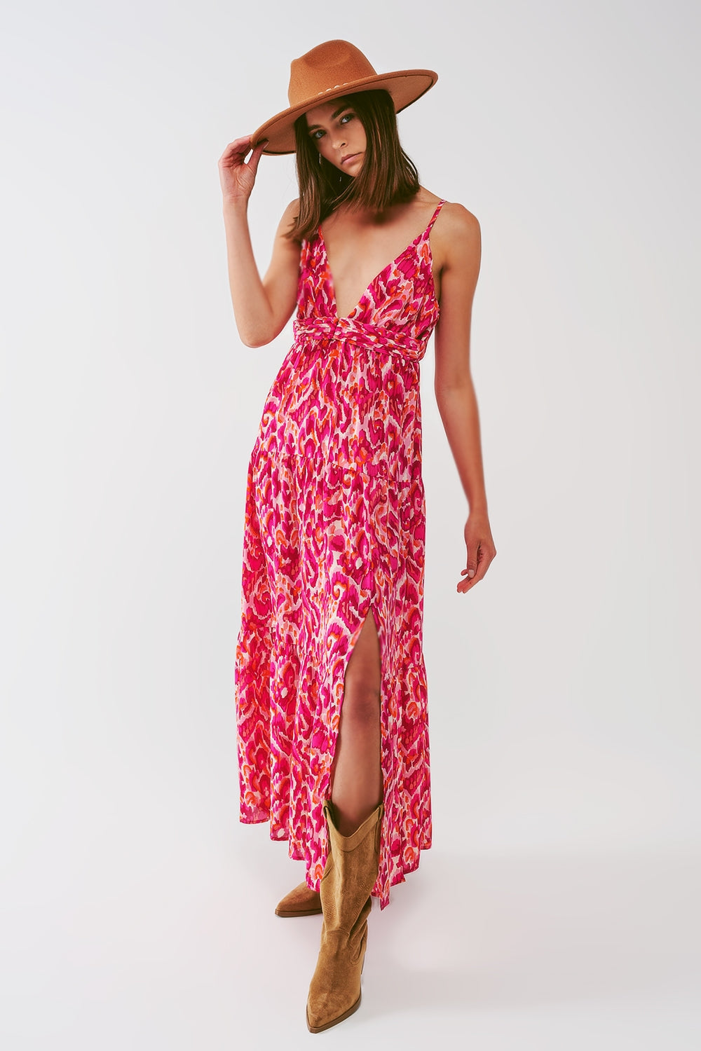 Vestido largo con estampado floral y escote en V en rosa Q2