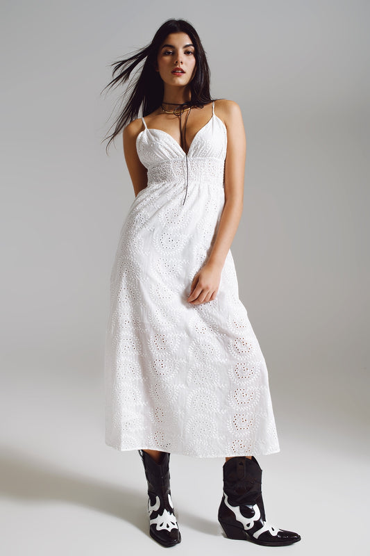 Q2 Vestido largo de crochet blanco con cintura ajustada
