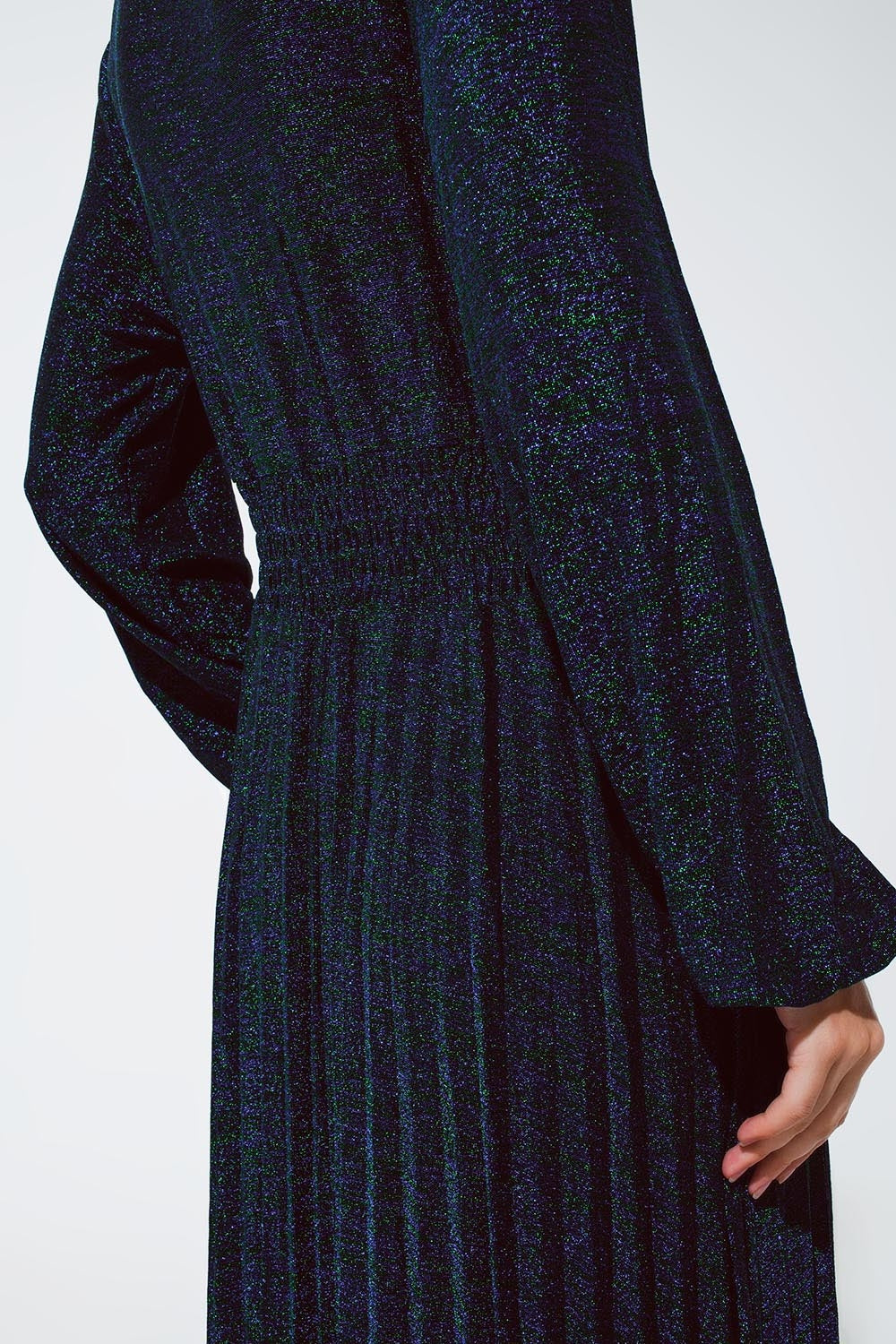 Vestido largo de manga larga con brillo en verde Q2