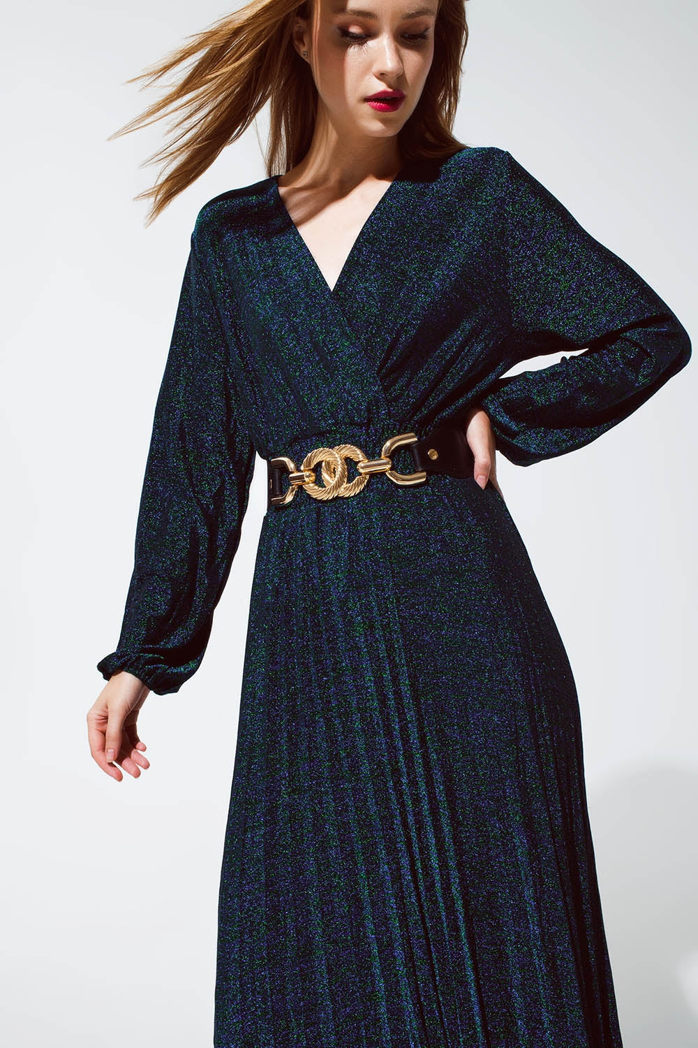 Vestido largo de manga larga con brillo en verde Q2