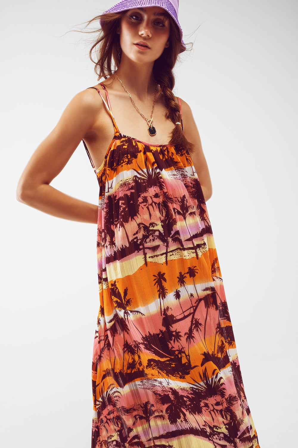 Vestido largo maxi de espalda abierta con estampado tropical en rosa Q2