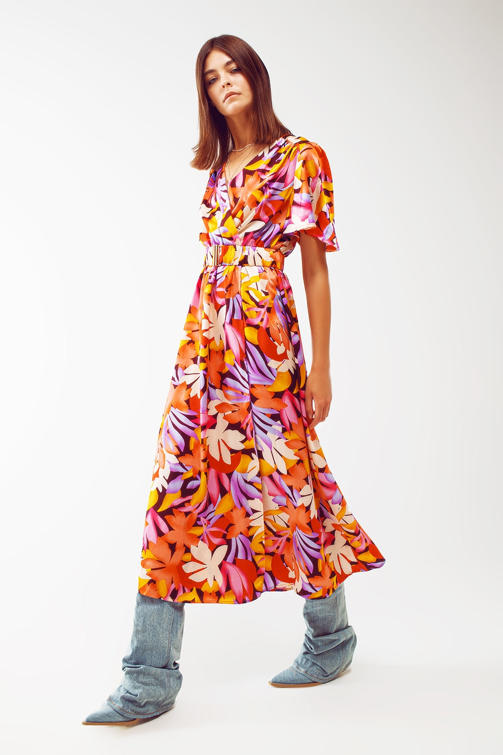 Vestido largo plisado con escote en V en multicolor Q2