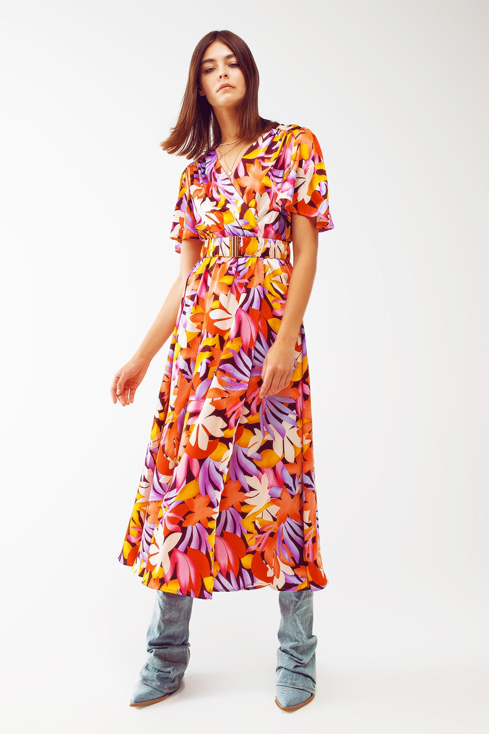 Vestido largo plisado con escote en V en multicolor Q2