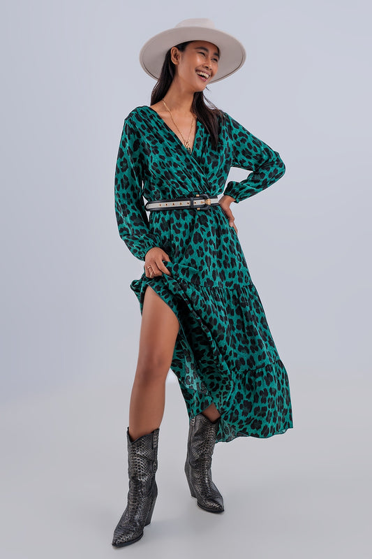 Q2 Vestido maxi color verde escalonado con diseño cruzado y mangas largas