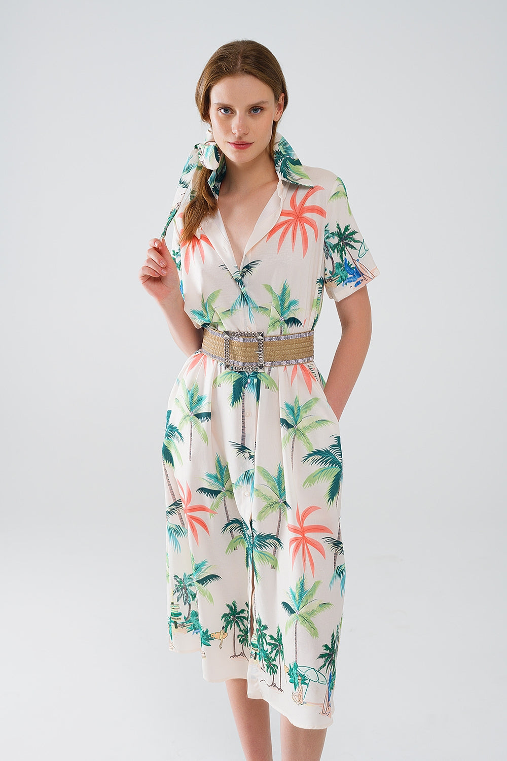 Vestido midi crema con estampado playero y cuello polo Q2