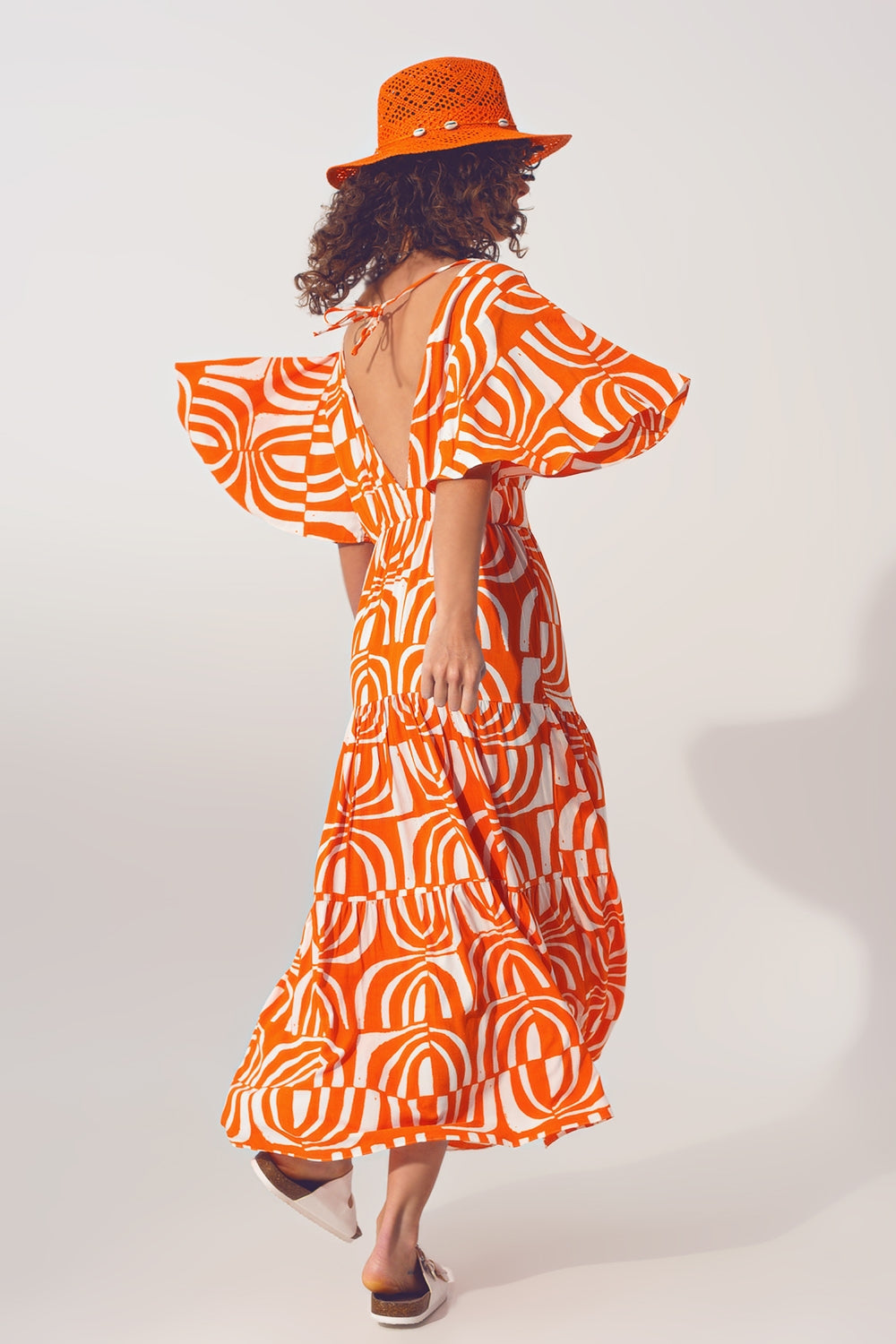 Vestido Midi Cuello V Estampado Naranja Q2
