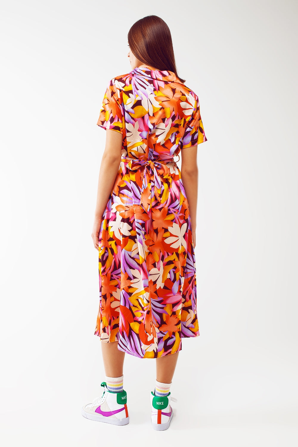 Vestido midi estampado floral en multicolor Q2