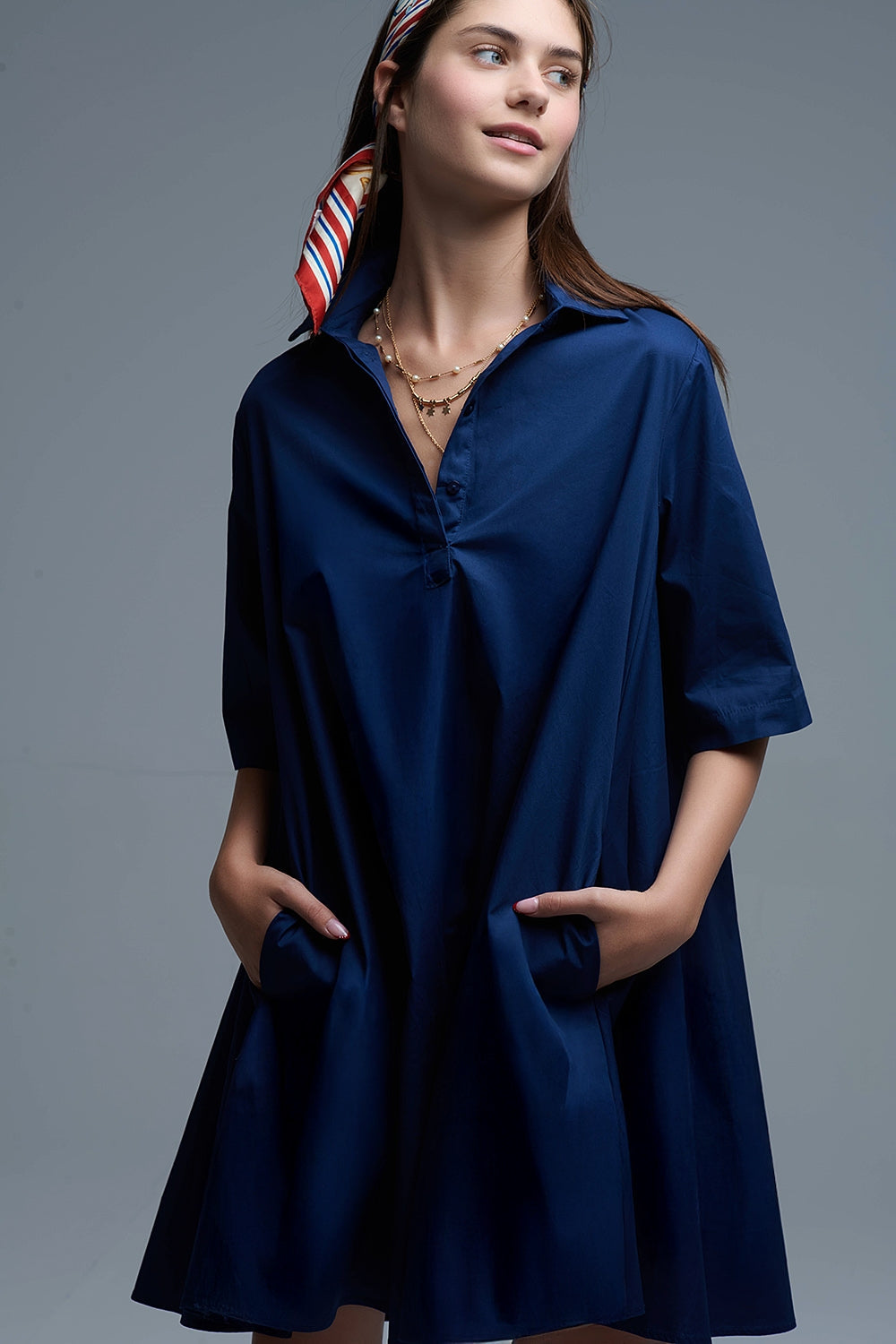 Vestido oversize de popelina de manga 3/4 en azul marino Q2