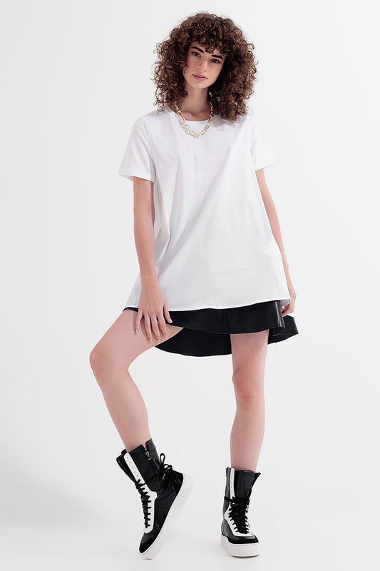 Q2 Vestido tipo camiseta en blanco