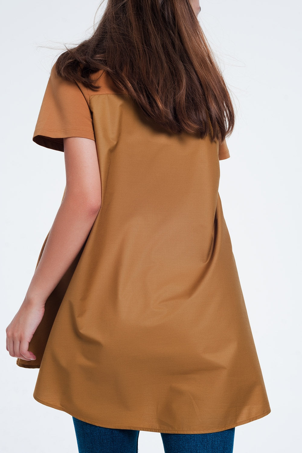 Vestido tipo camiseta en marron Q2