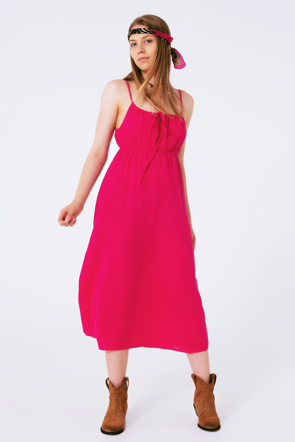 Q2 Vestido veraniego largo fuxia de tirantes con cintura fruncida