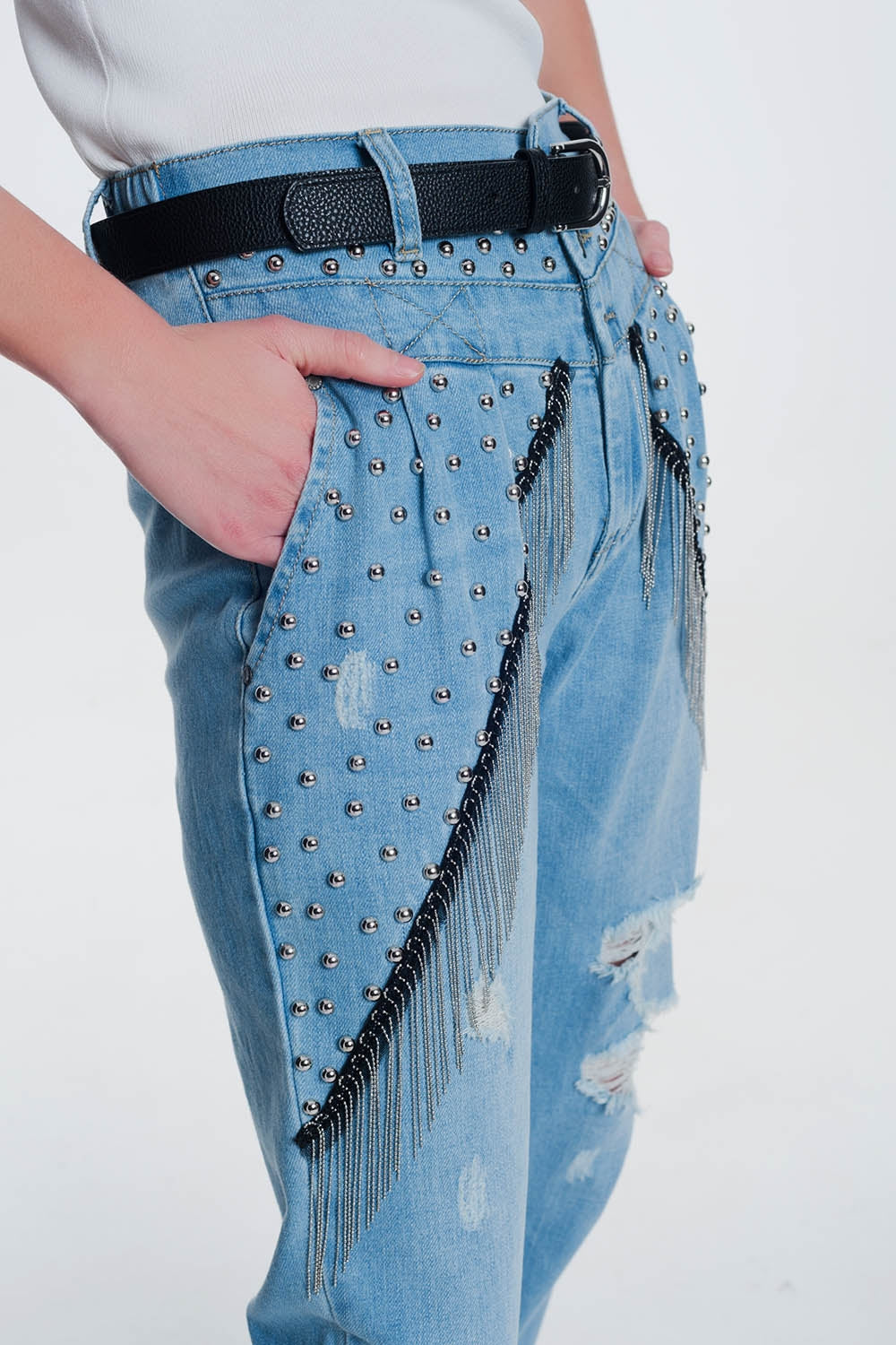 vintage vaqueros anchos con tachuelas y cadenas Q2