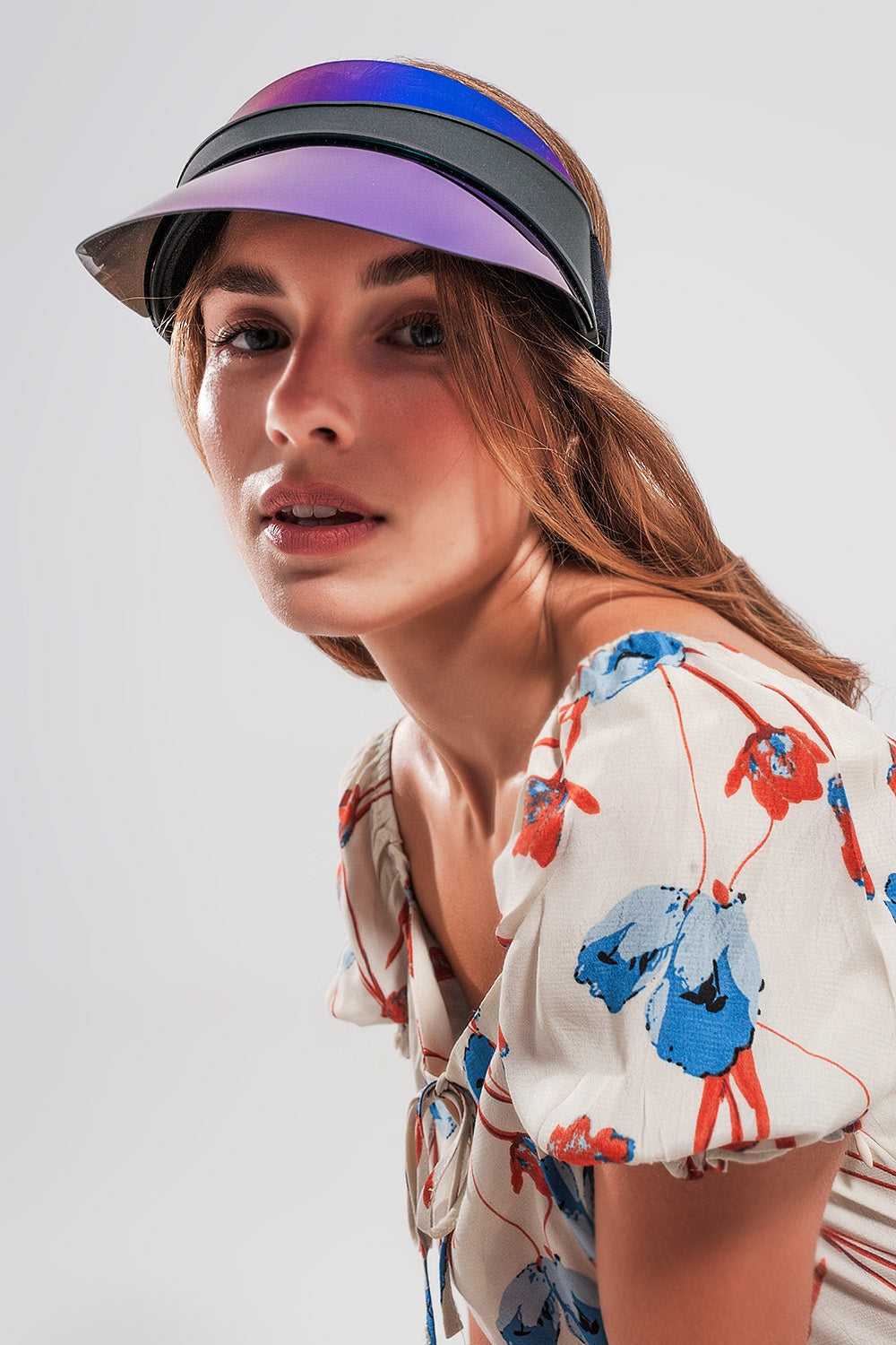 Visera azul Q2
