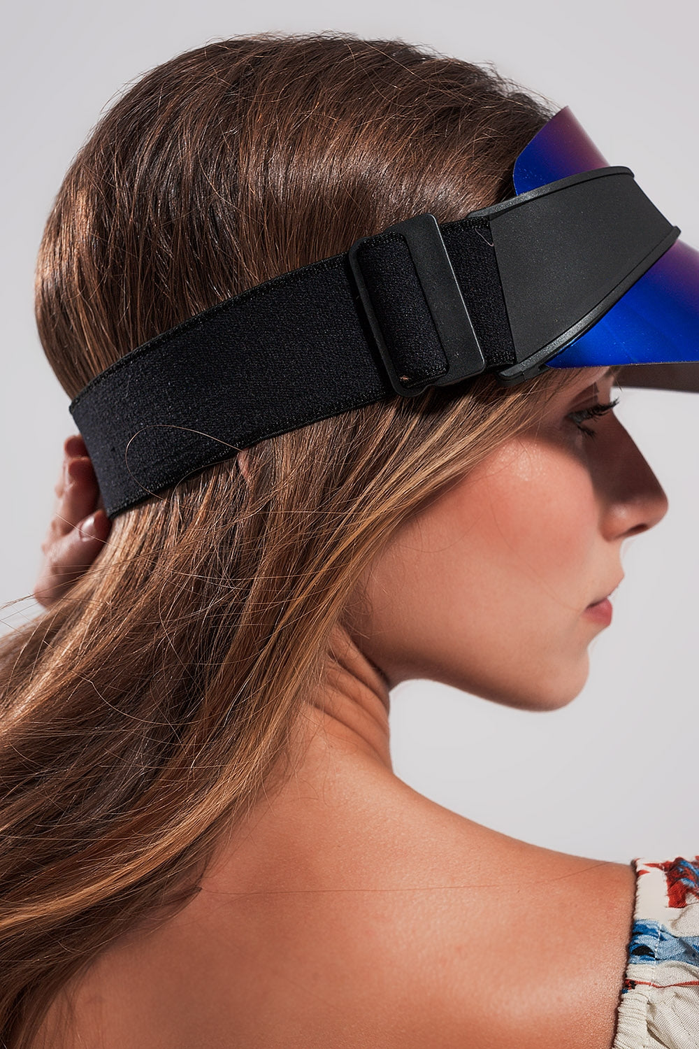Visera azul Q2